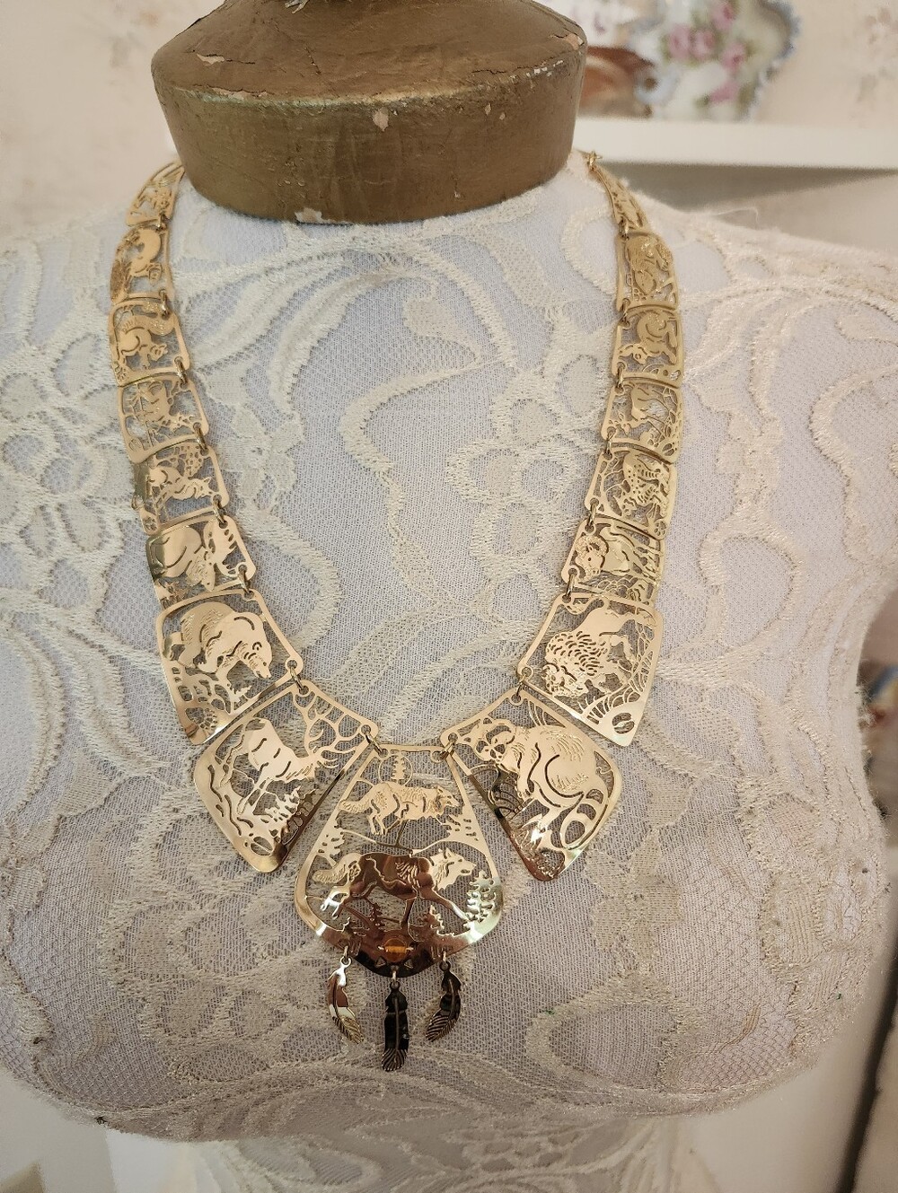 Vintage Y2K Wild Bryde Statement Necklace Mammals Rabbit Bear Elk Bison & More